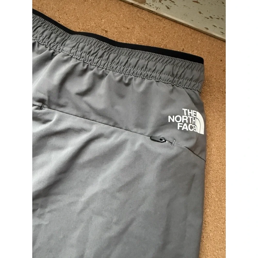 The North Face‎ Men's FlashDry-XD Shorts Gray Size Small Athletic Hiking